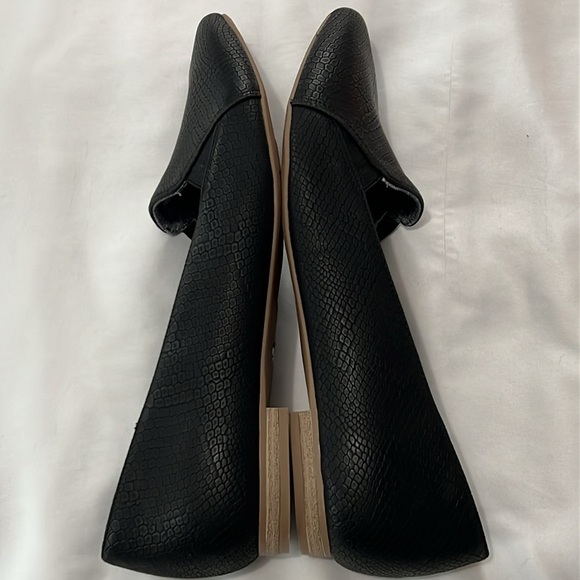 NWOB Dr. Scholl’s Black Snake Pointed Toe Flats - Picture 4 of 5